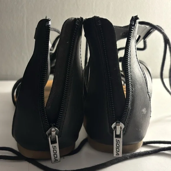 Tie up sandals by soda - Picture 3 of 6